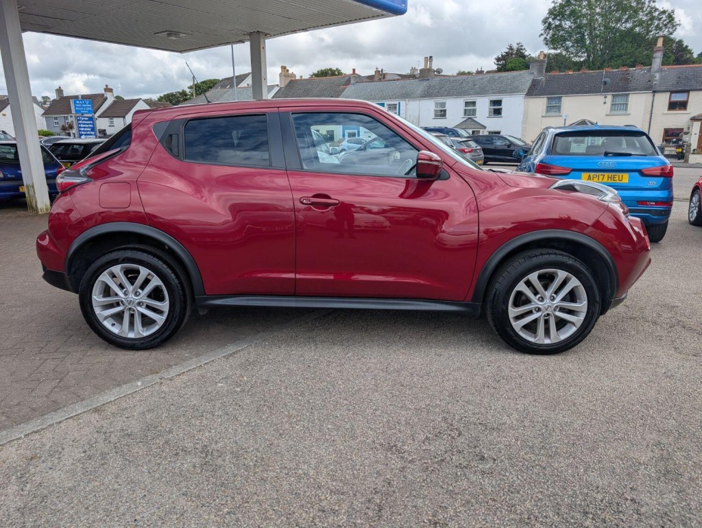 View NISSAN JUKE 1.5 dCi N-Connecta