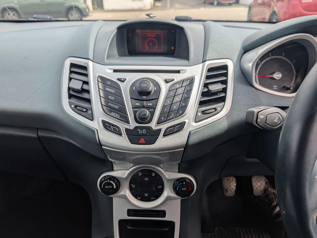 FORD FIESTA