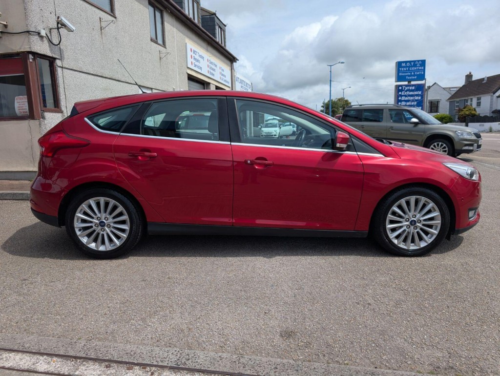 FORD FOCUS