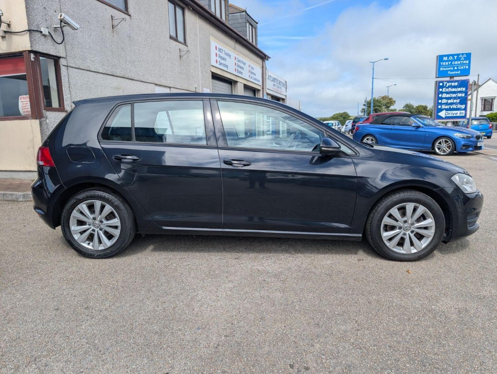 View VOLKSWAGEN GOLF 2.0 TDI BlueMotion Tech SE