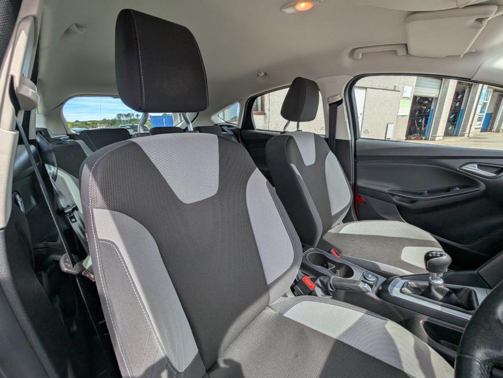FORD FOCUS
