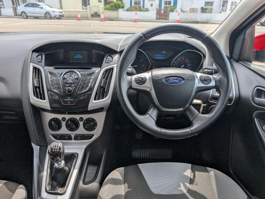 FORD FOCUS