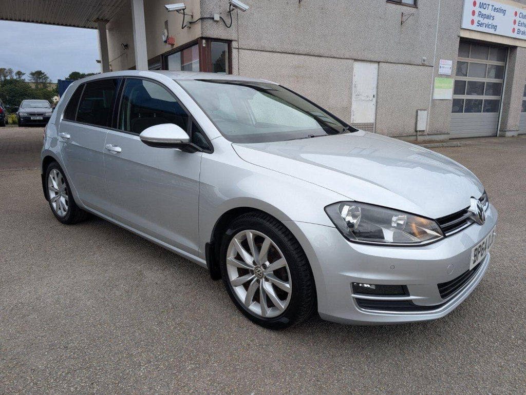 VOLKSWAGEN GOLF