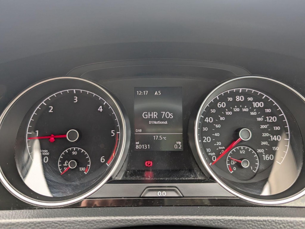 VOLKSWAGEN GOLF