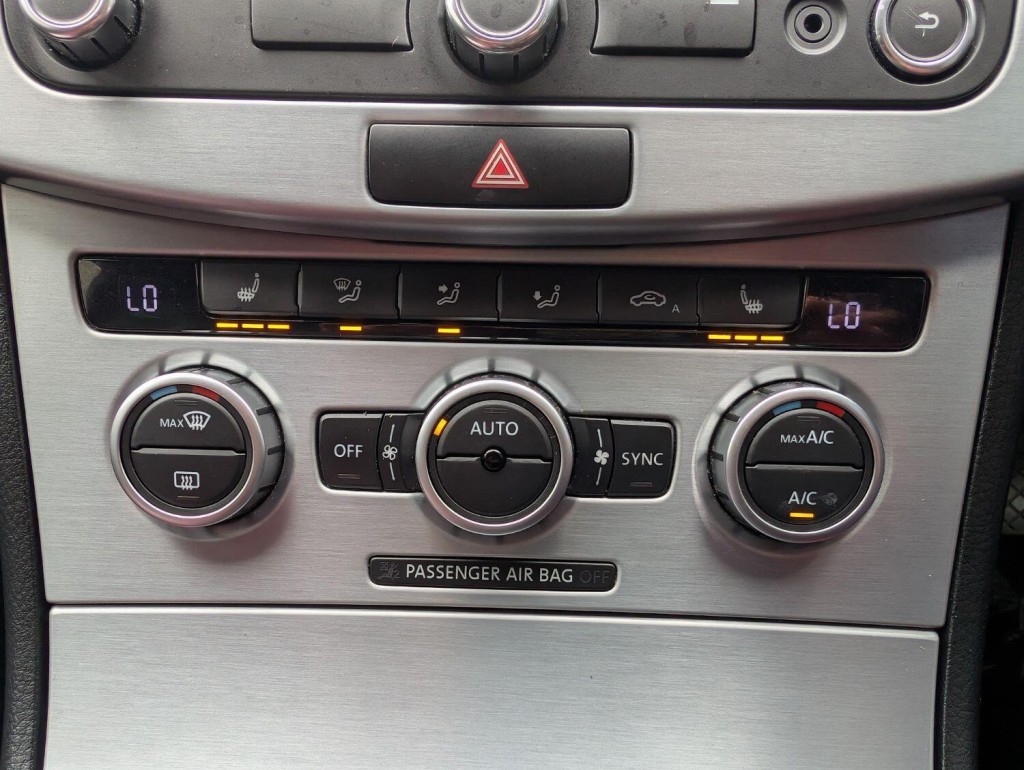VOLKSWAGEN CC