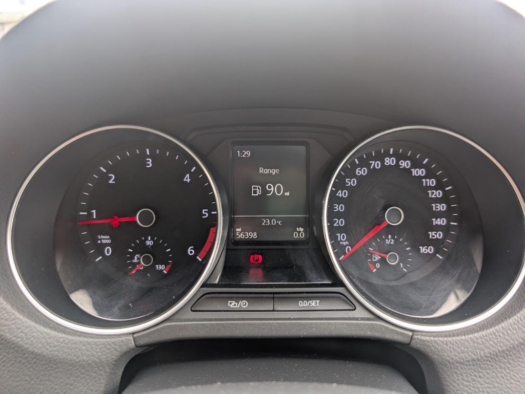 VOLKSWAGEN POLO
