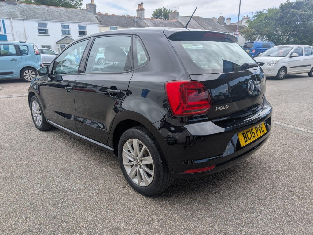 VOLKSWAGEN POLO
