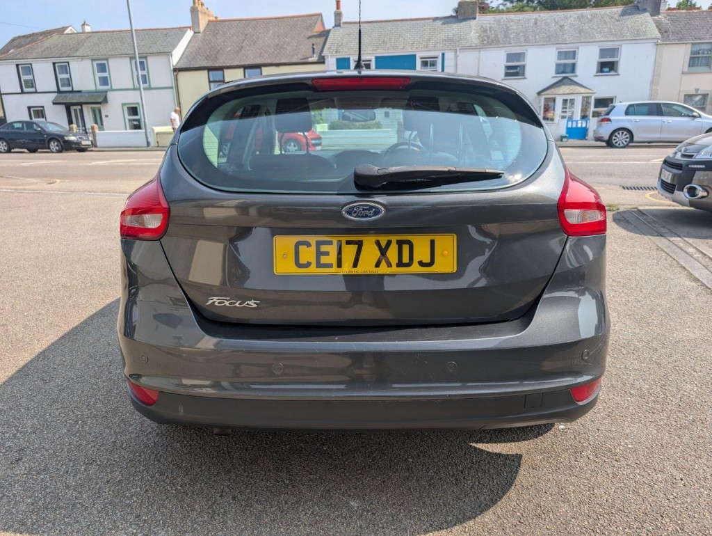FORD FOCUS