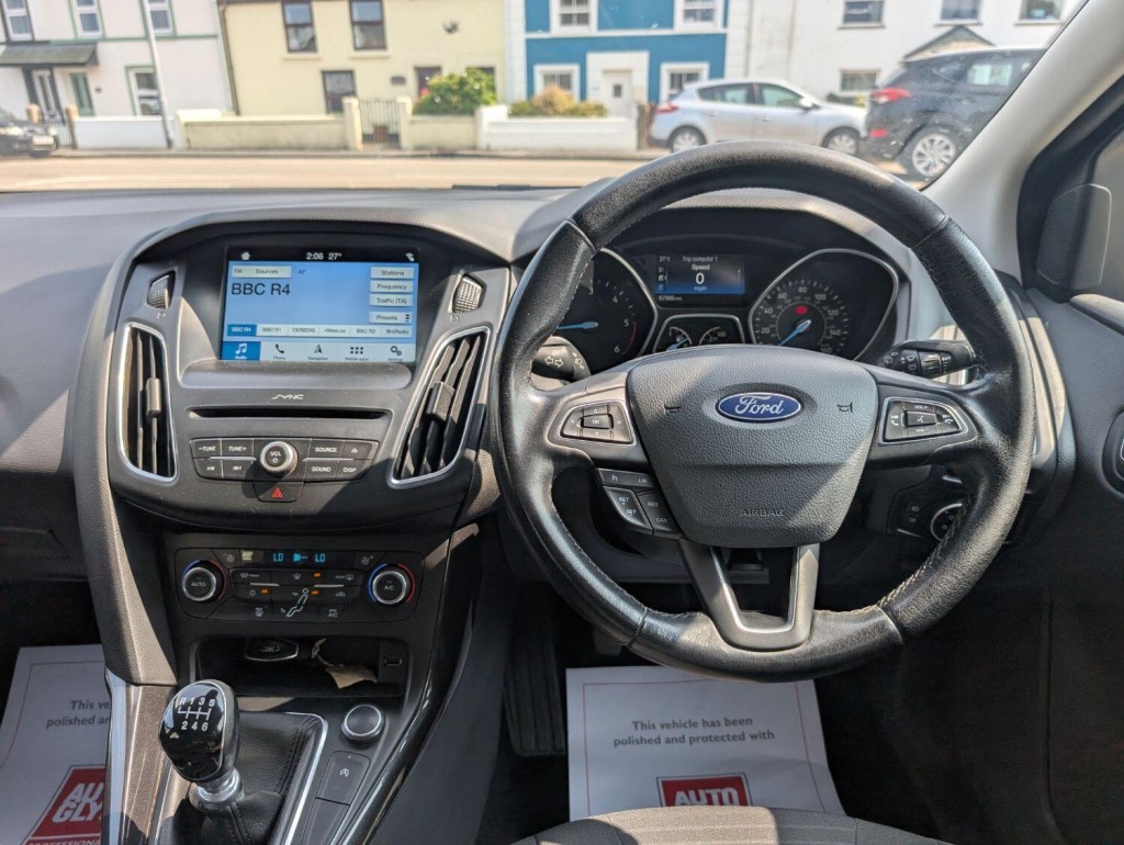 FORD FOCUS