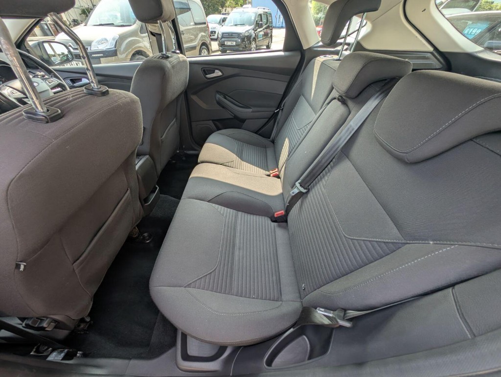 FORD FOCUS