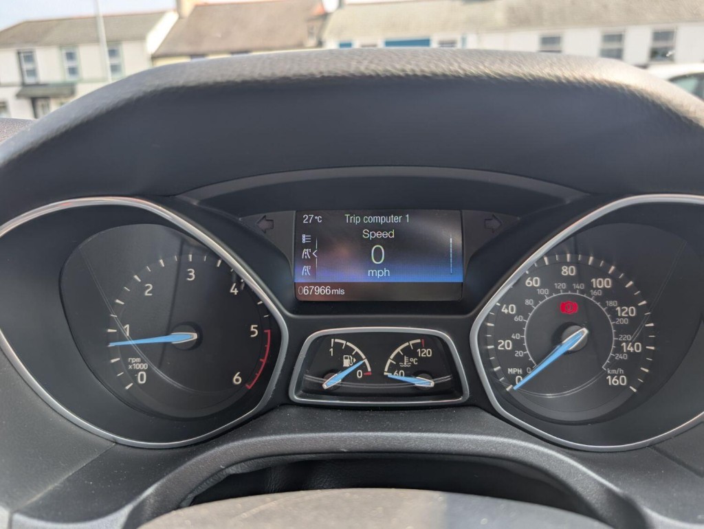 FORD FOCUS