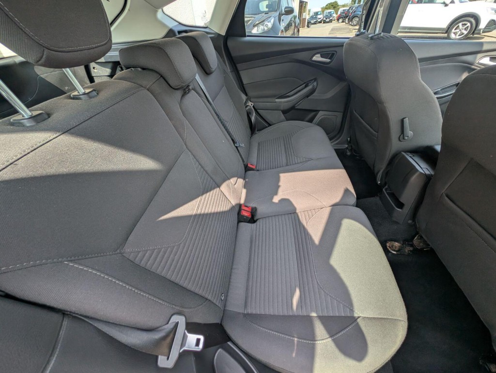 FORD FOCUS