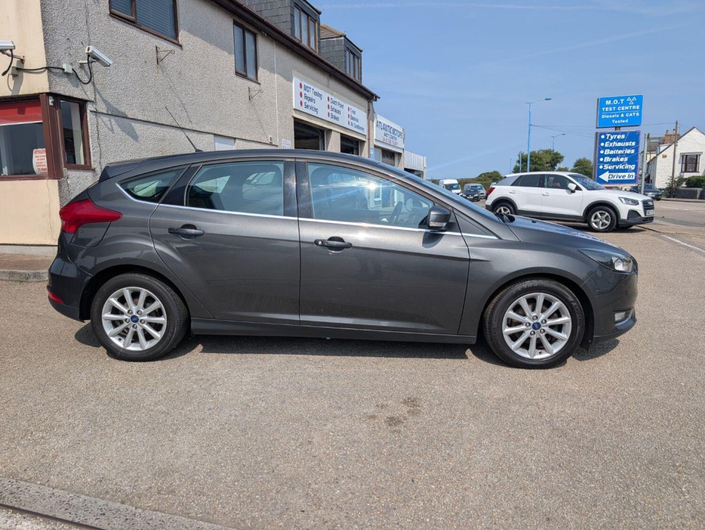View FORD FOCUS 1.5 TDCi Titanium