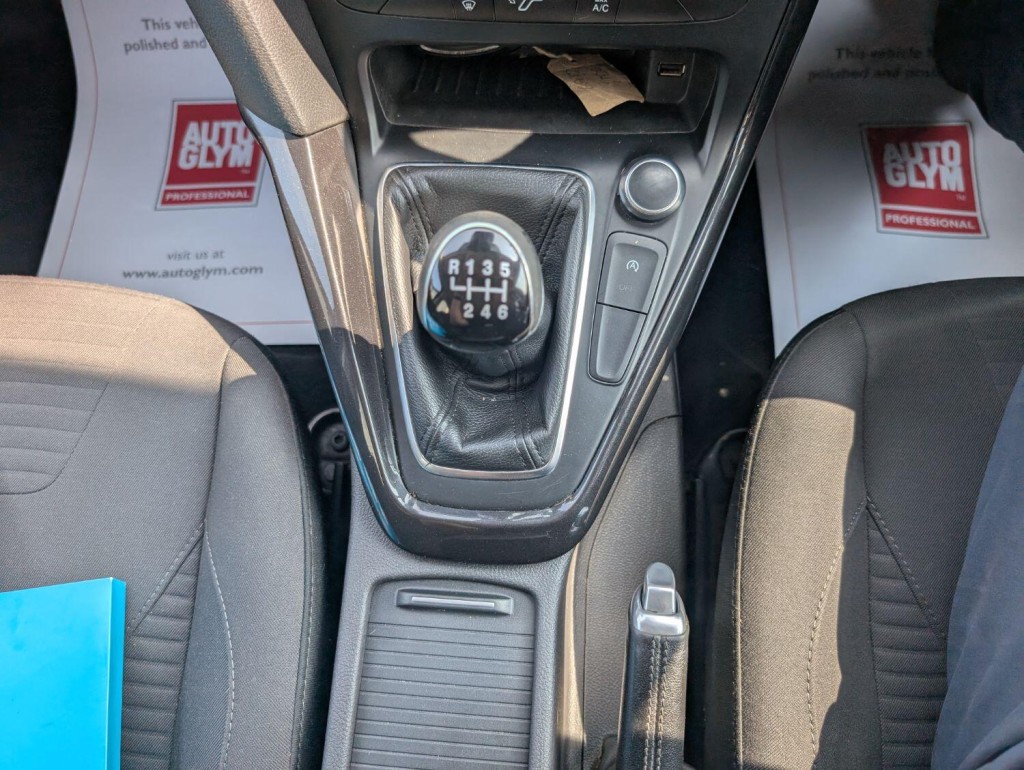 FORD FOCUS