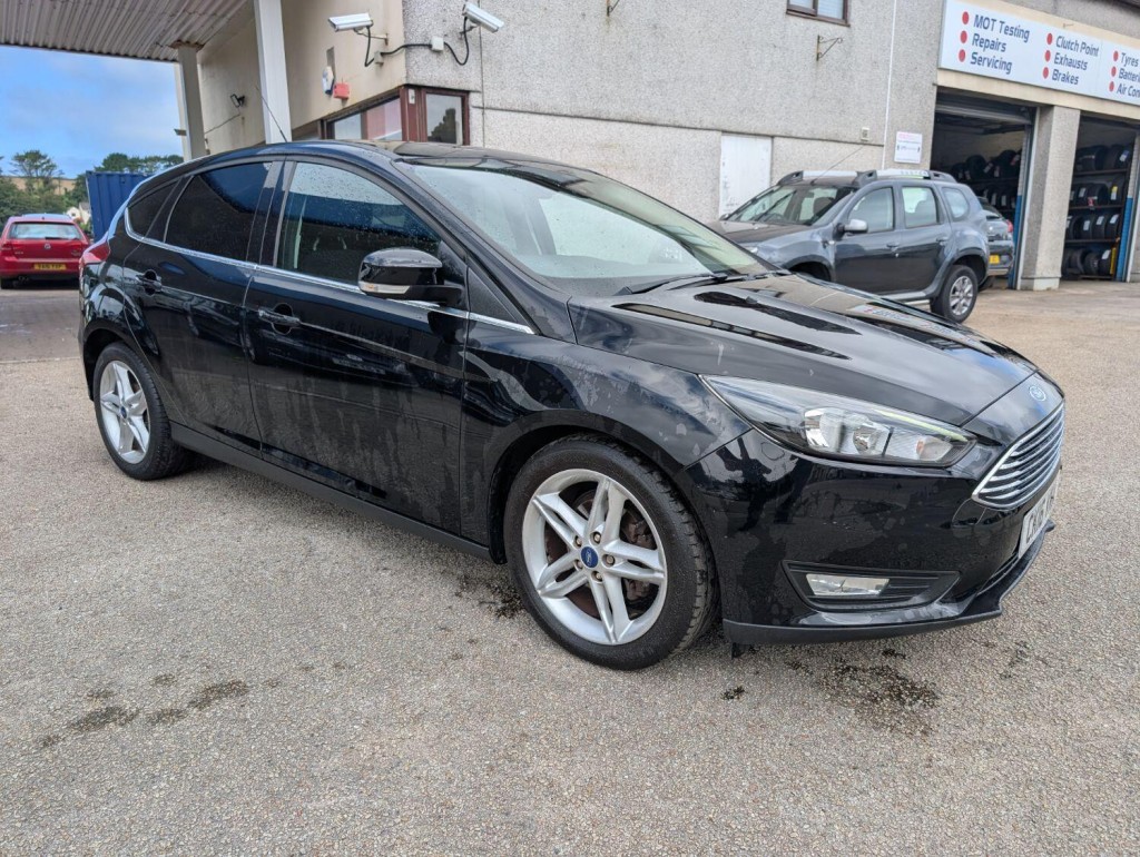 View FORD FOCUS 1.0 T EcoBoost Zetec