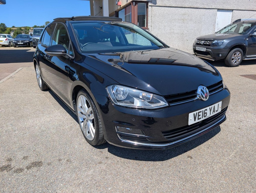 VOLKSWAGEN GOLF