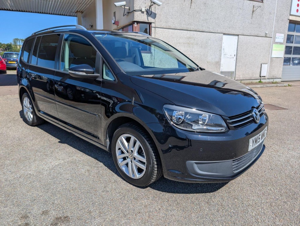 VOLKSWAGEN TOURAN