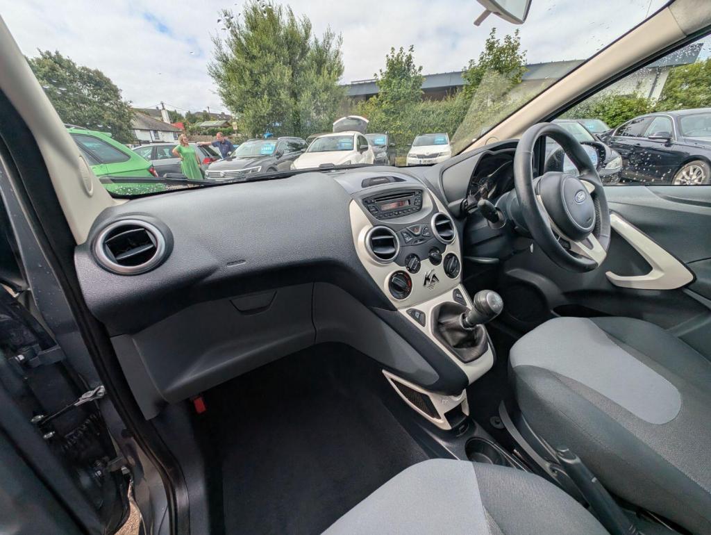FORD KA