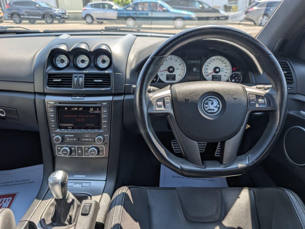 VAUXHALL VXR8