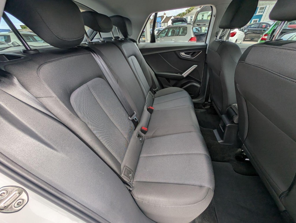 AUDI Q2