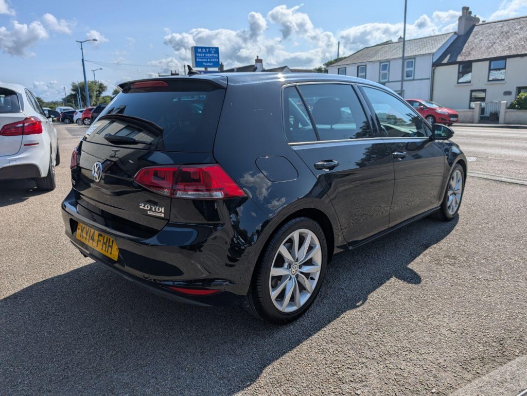VOLKSWAGEN GOLF
