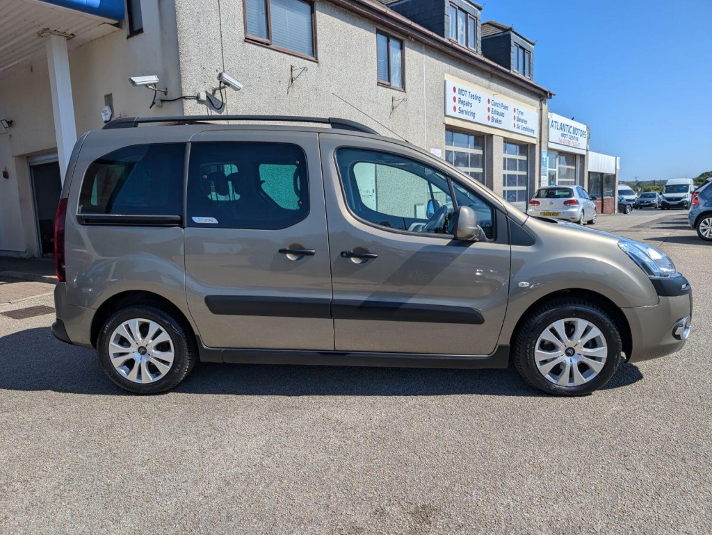 View CITROEN BERLINGO 1.6 HDi XTR * 7,800 Miles Only*