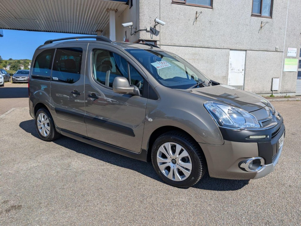 View CITROEN BERLINGO 1.6 HDi XTR * 7,800 Miles Only*