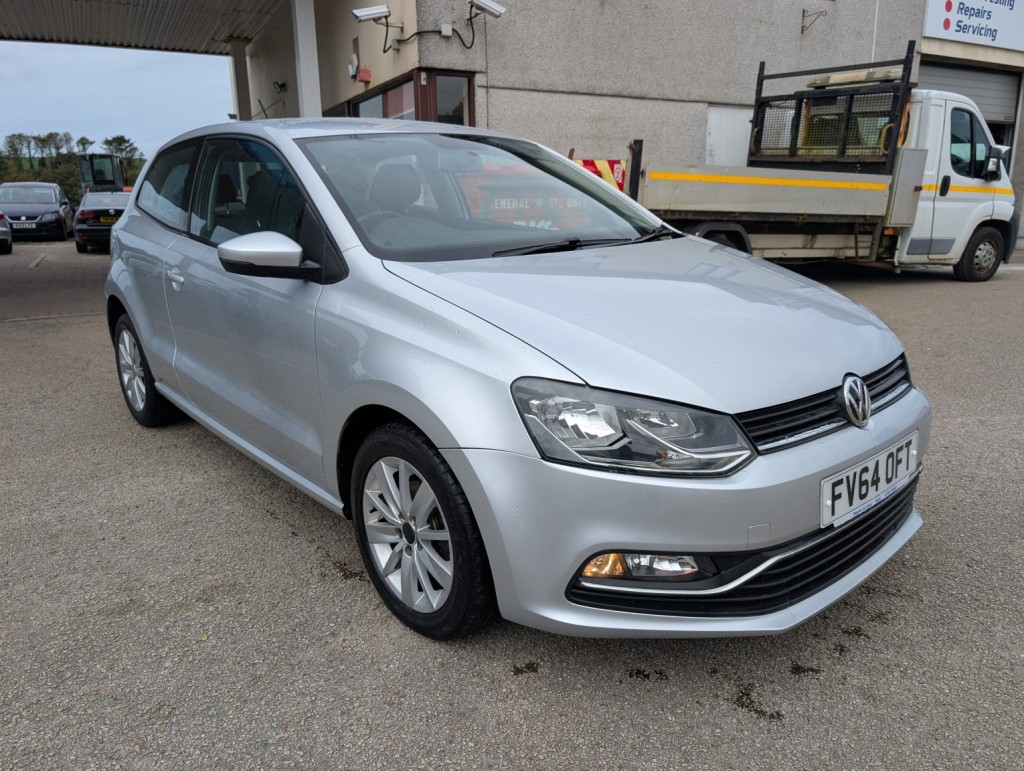 VOLKSWAGEN POLO