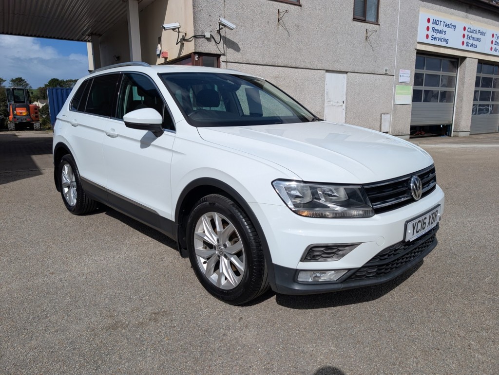 View VOLKSWAGEN TIGUAN 2.0 TDI BlueMotion Tech SE Navigation