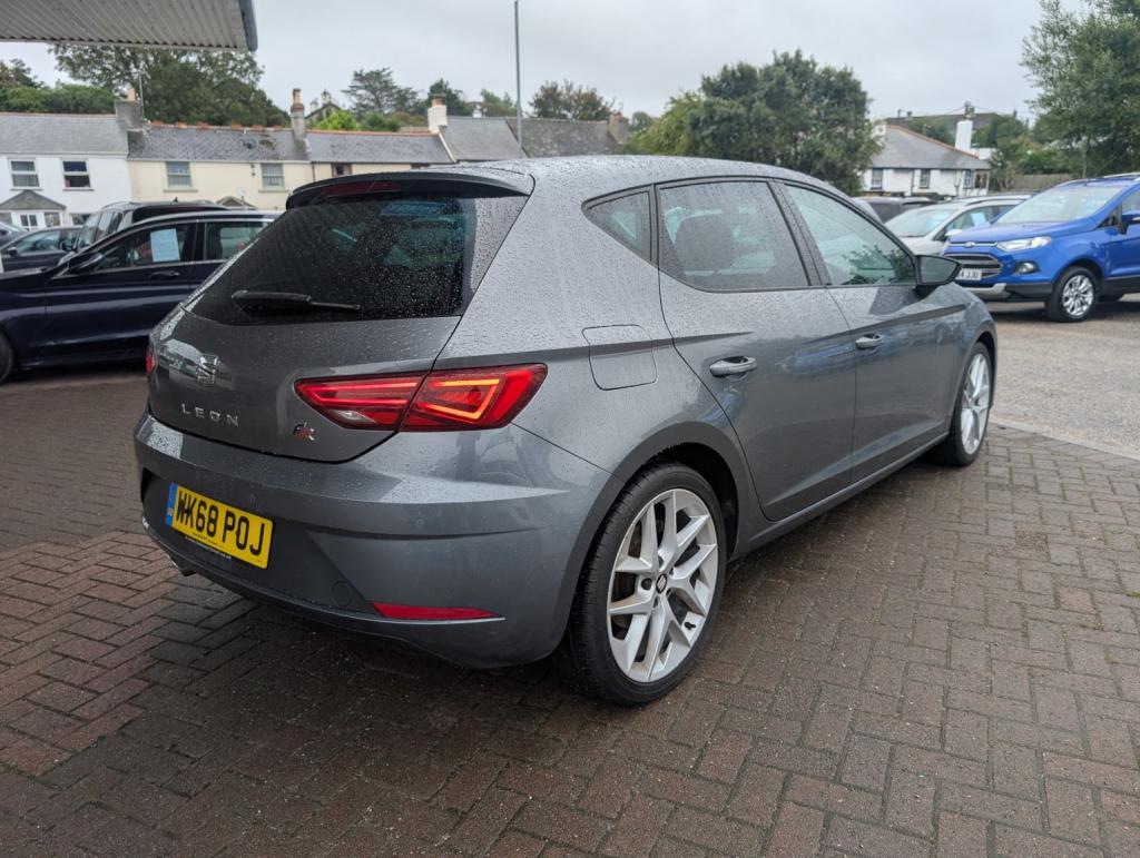 SEAT LEON
