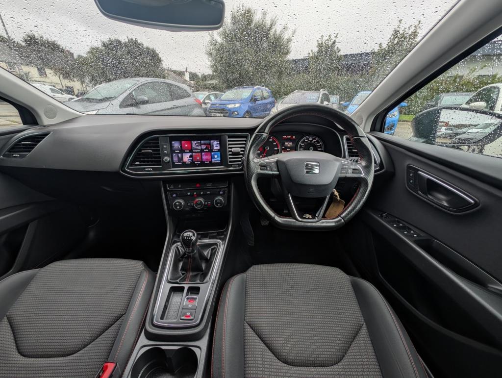 SEAT LEON