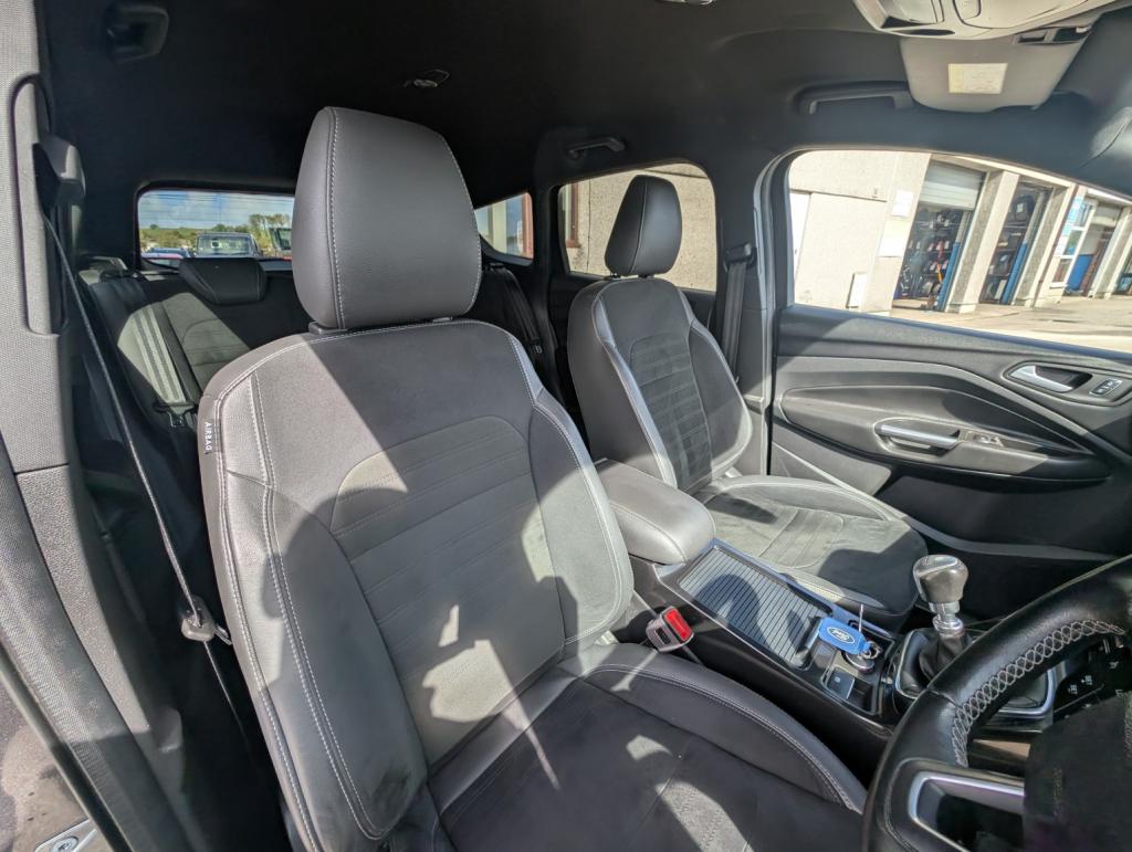 FORD KUGA