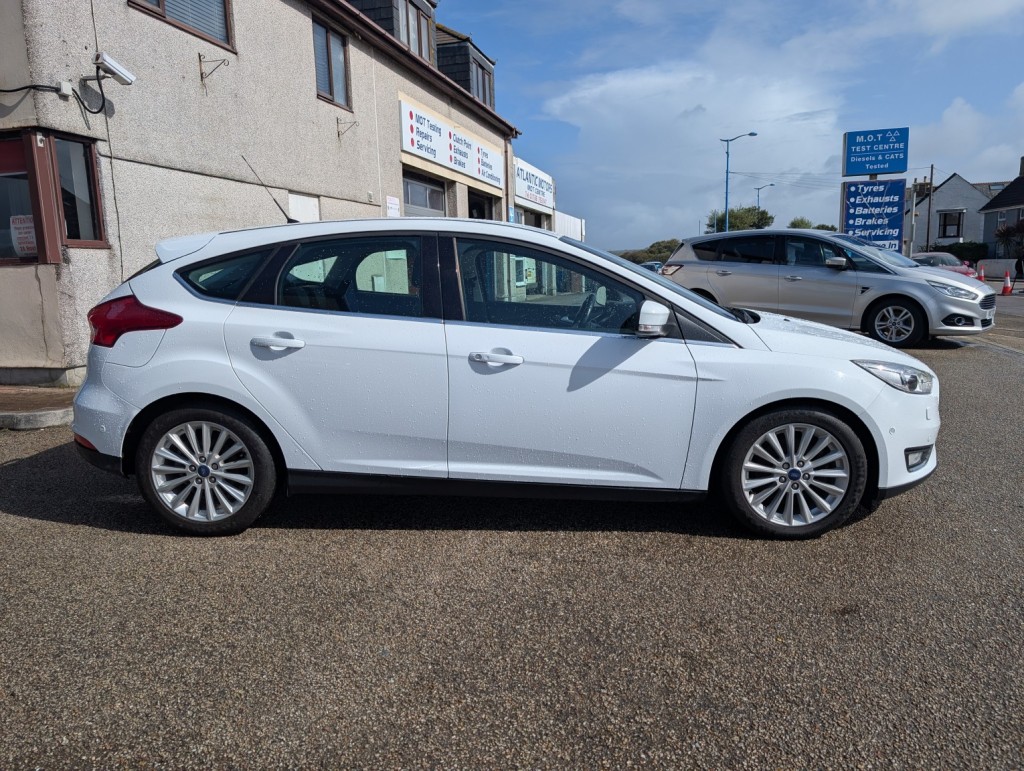 View FORD FOCUS 1.5 T EcoBoost Titanium X