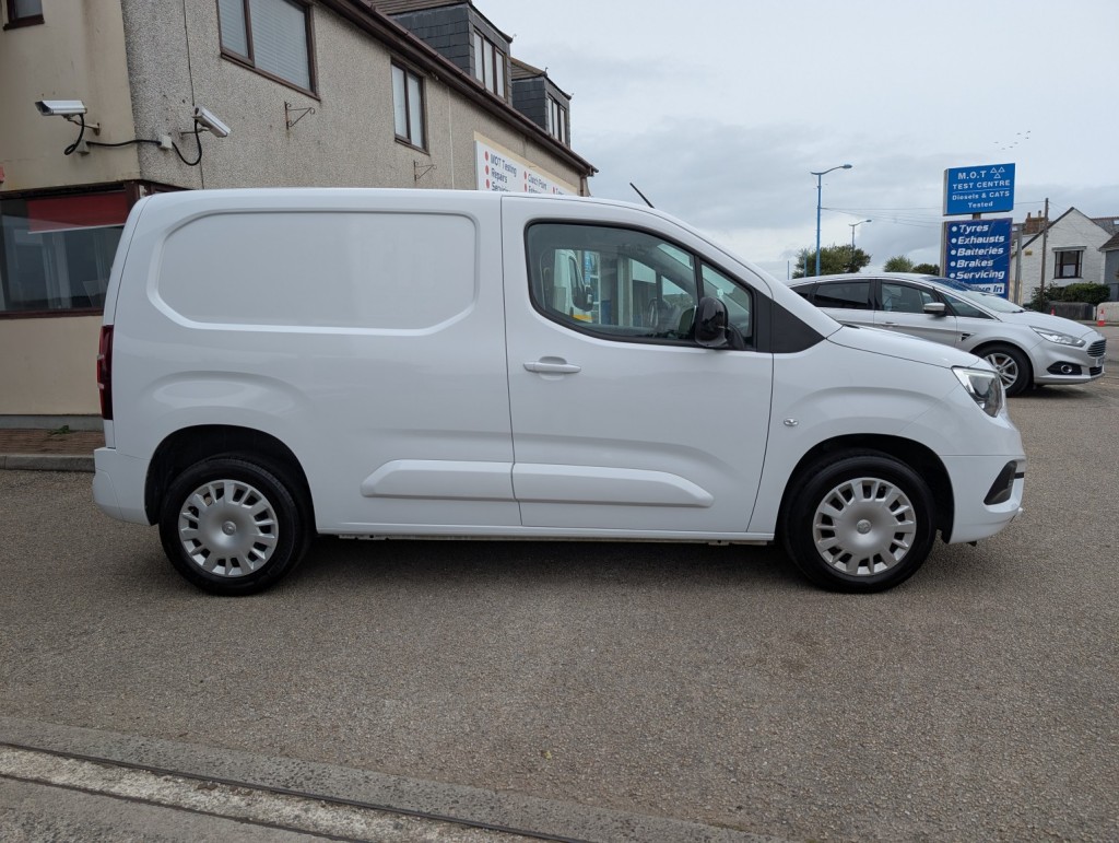 VAUXHALL COMBO
