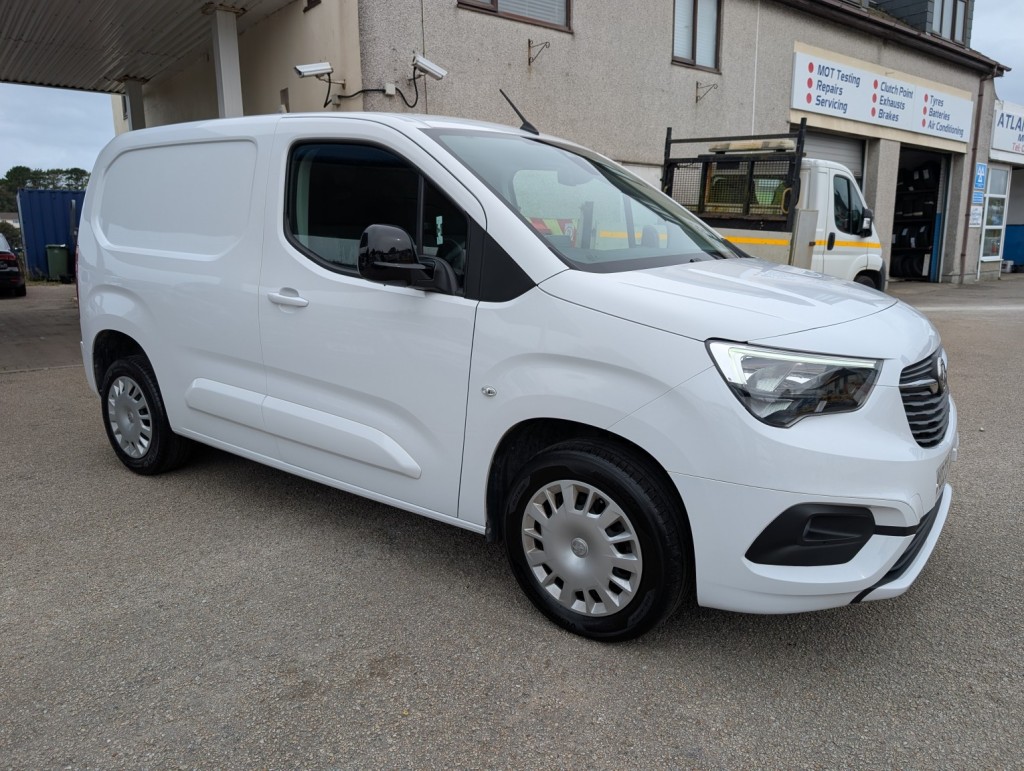 View VAUXHALL COMBO 1.5 Turbo D 2300 Pro *high Spec Van*