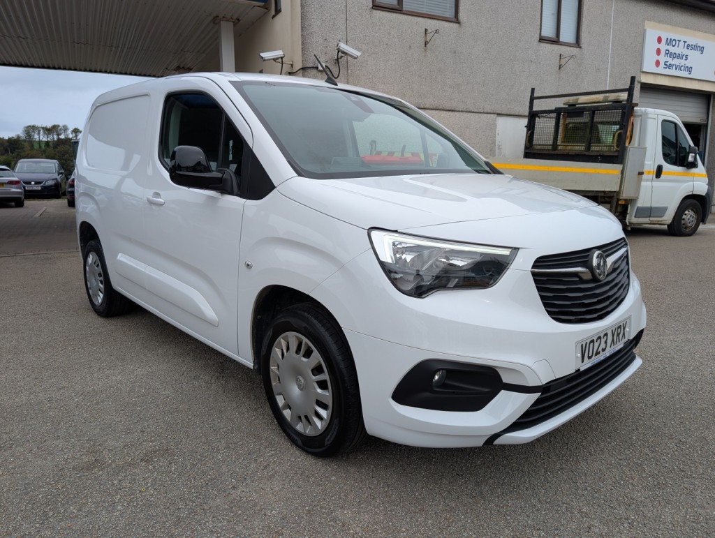 View VAUXHALL COMBO 1.5 Turbo D 2300 Pro *high Spec Van*