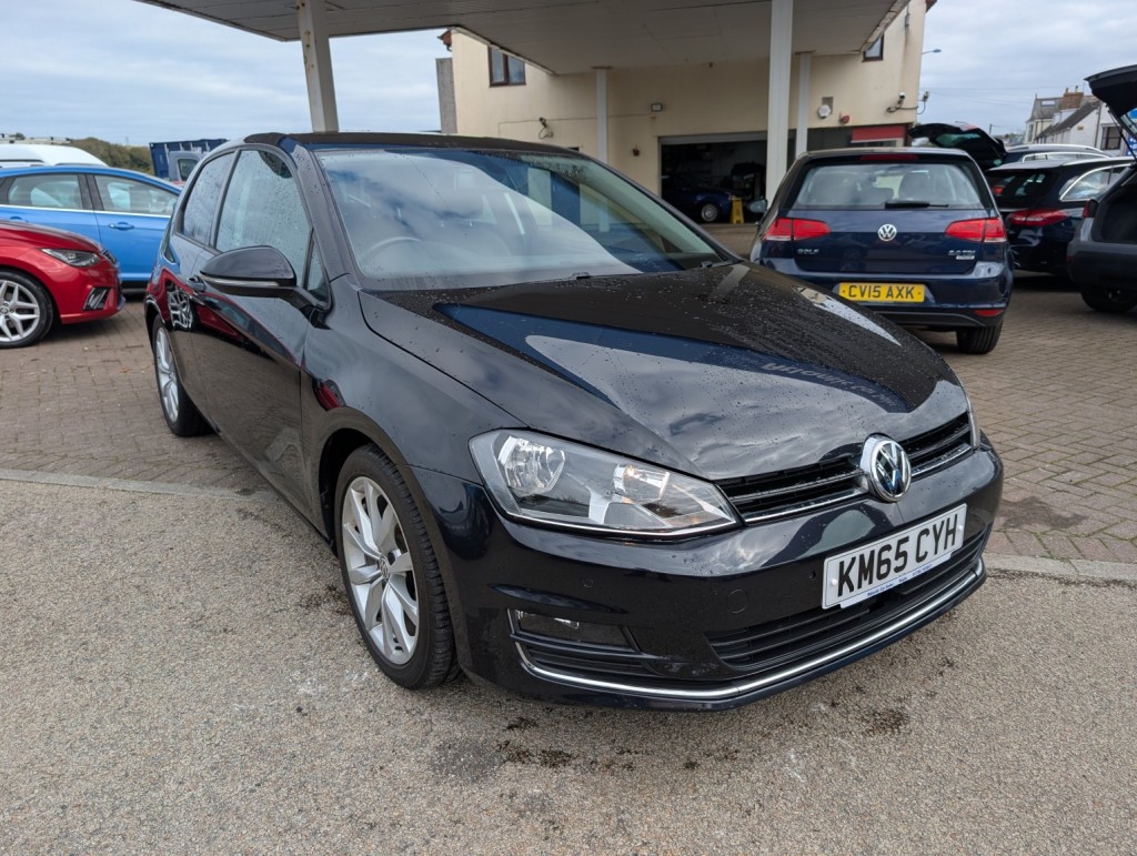 VOLKSWAGEN GOLF