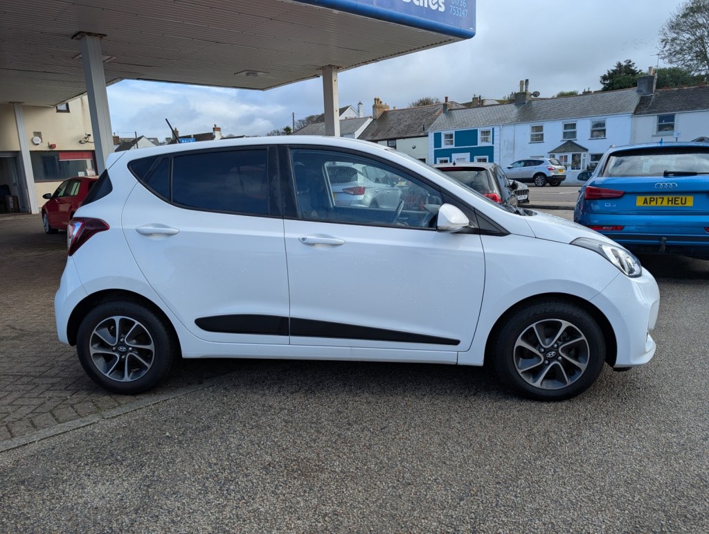 View HYUNDAI I10 1.0 Premium
