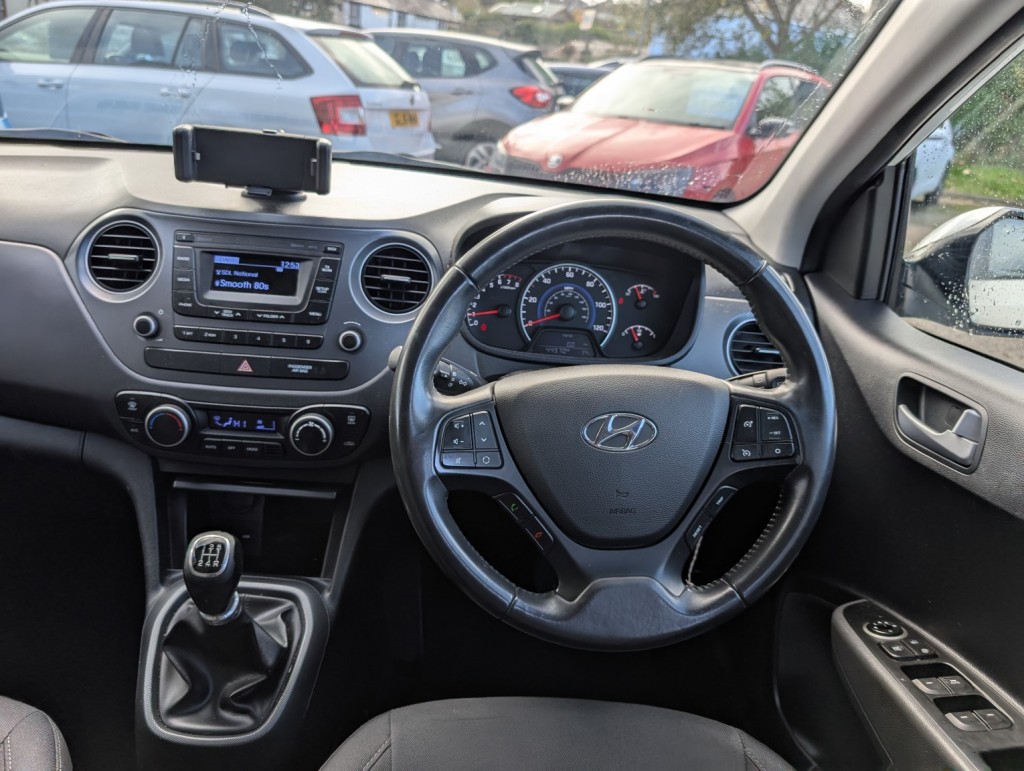 HYUNDAI I10