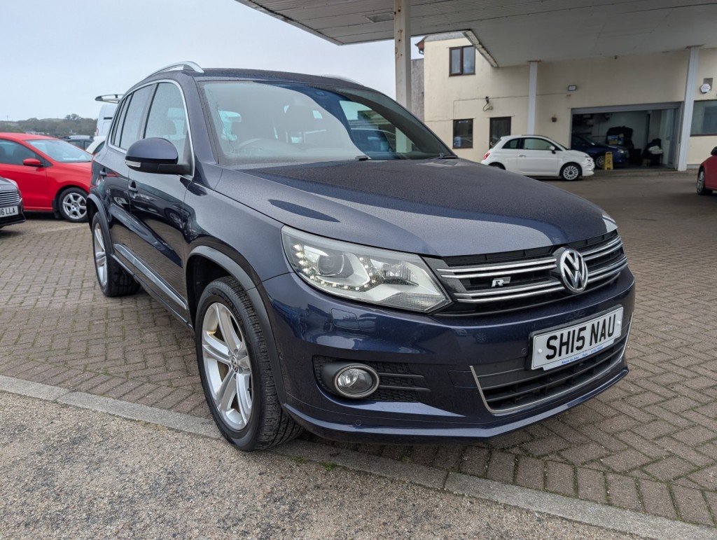 VOLKSWAGEN TIGUAN