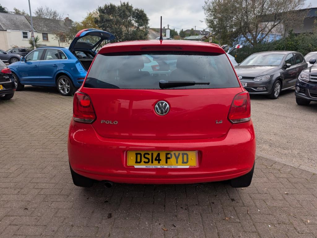 VOLKSWAGEN POLO