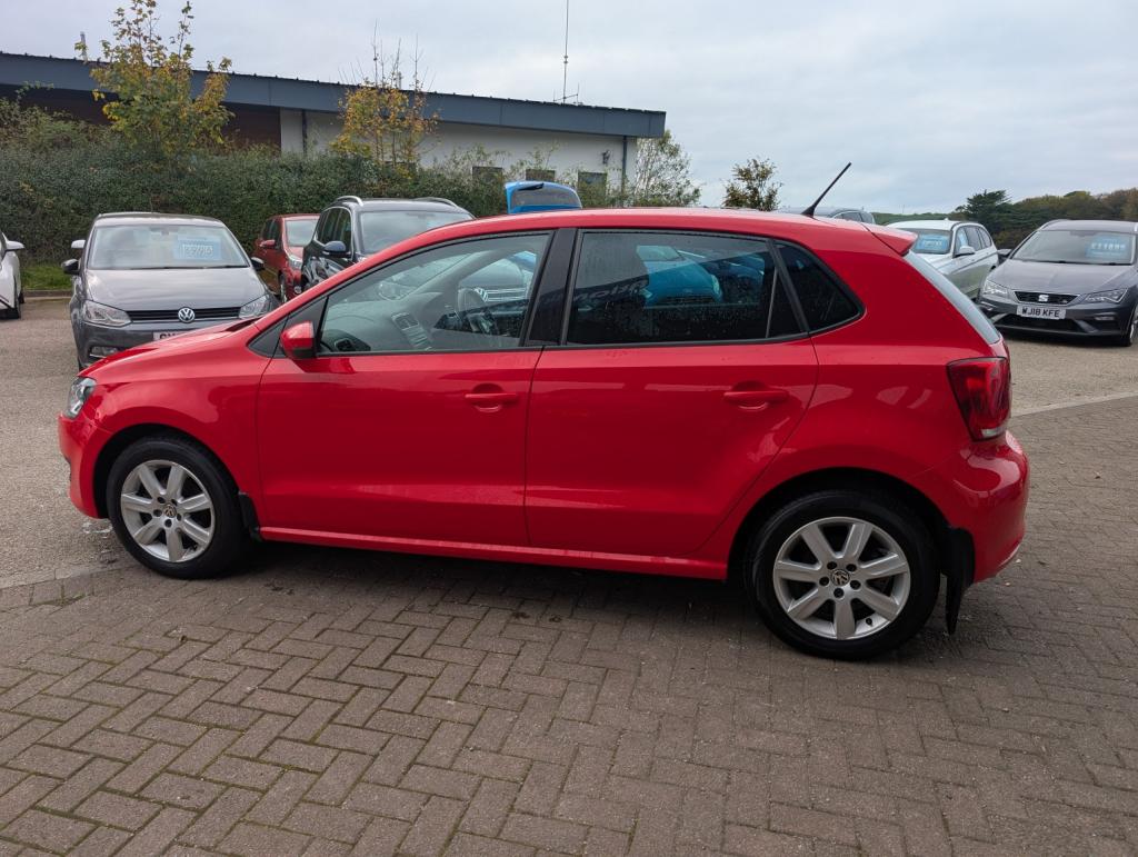 VOLKSWAGEN POLO