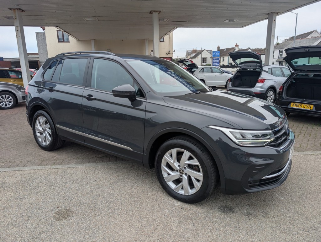 View VOLKSWAGEN TIGUAN 1.5 TSI Life