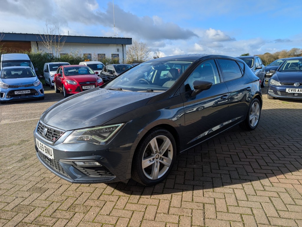 SEAT LEON