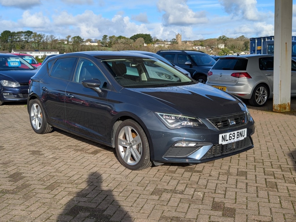 SEAT LEON
