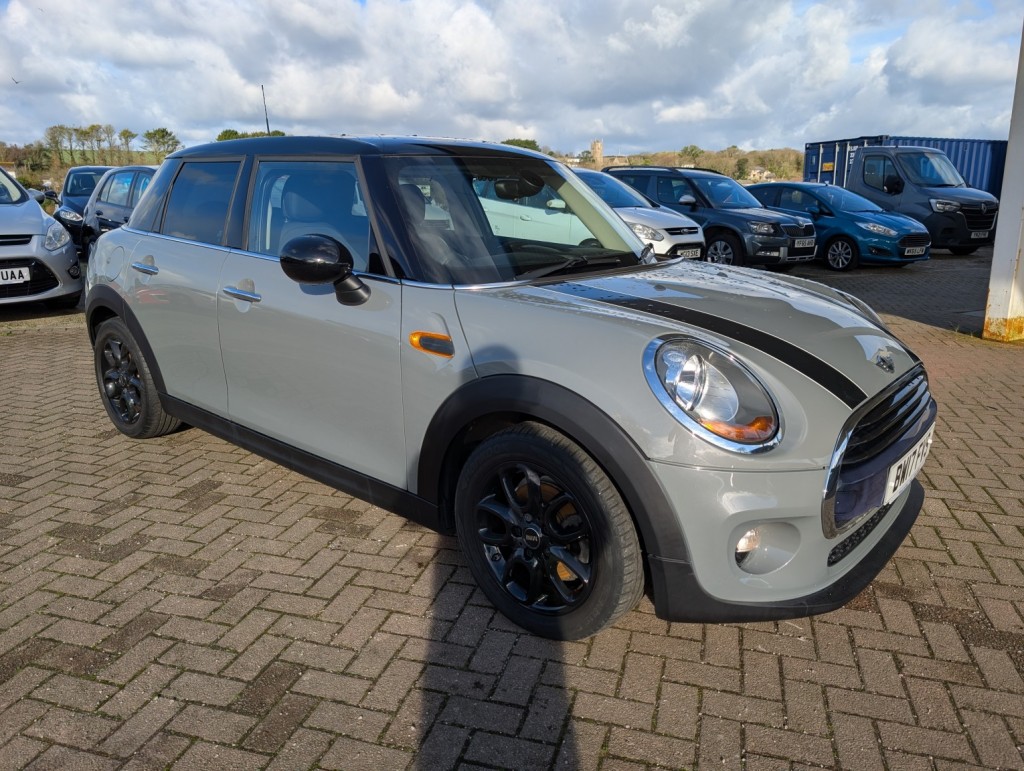 View MINI HATCH 1.5 5-Door Hatch Cooper