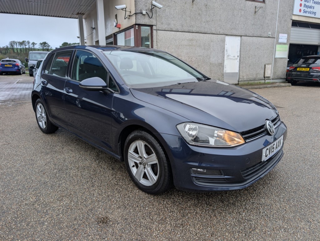 View VOLKSWAGEN GOLF 2.0 TDI BlueMotion Tech Match