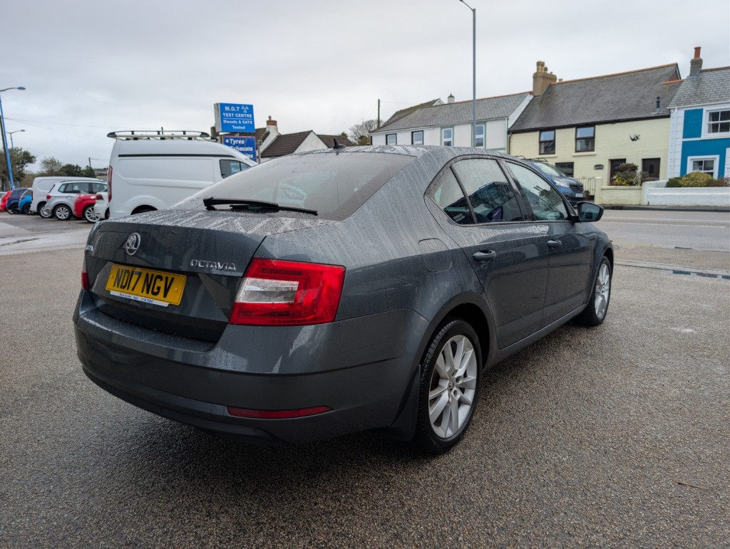 View SKODA OCTAVIA 2.0 TDI SE L