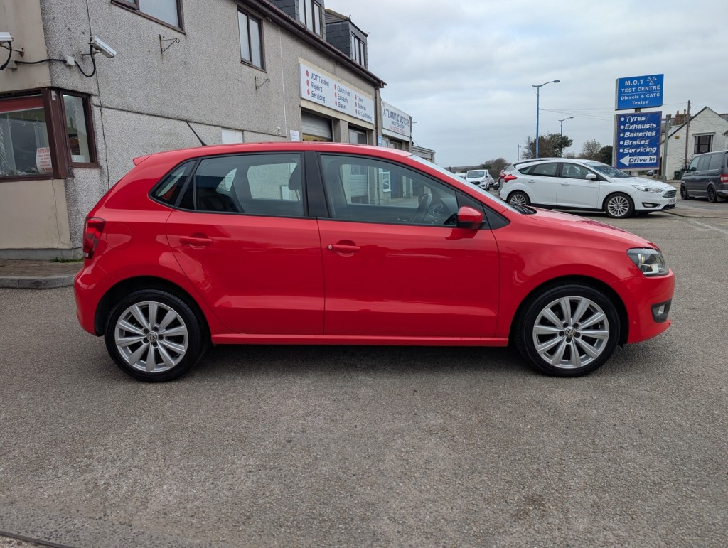 View VOLKSWAGEN POLO 1.6 TDI SEL
