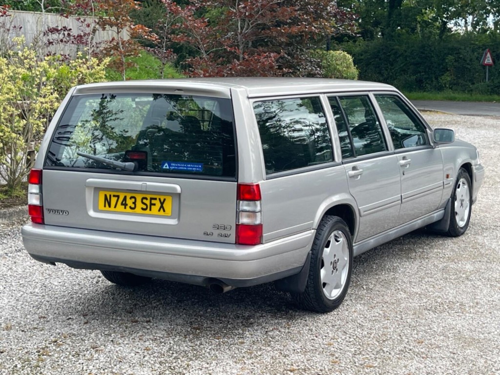 View VOLVO 960 3.0 24V Auto Estate